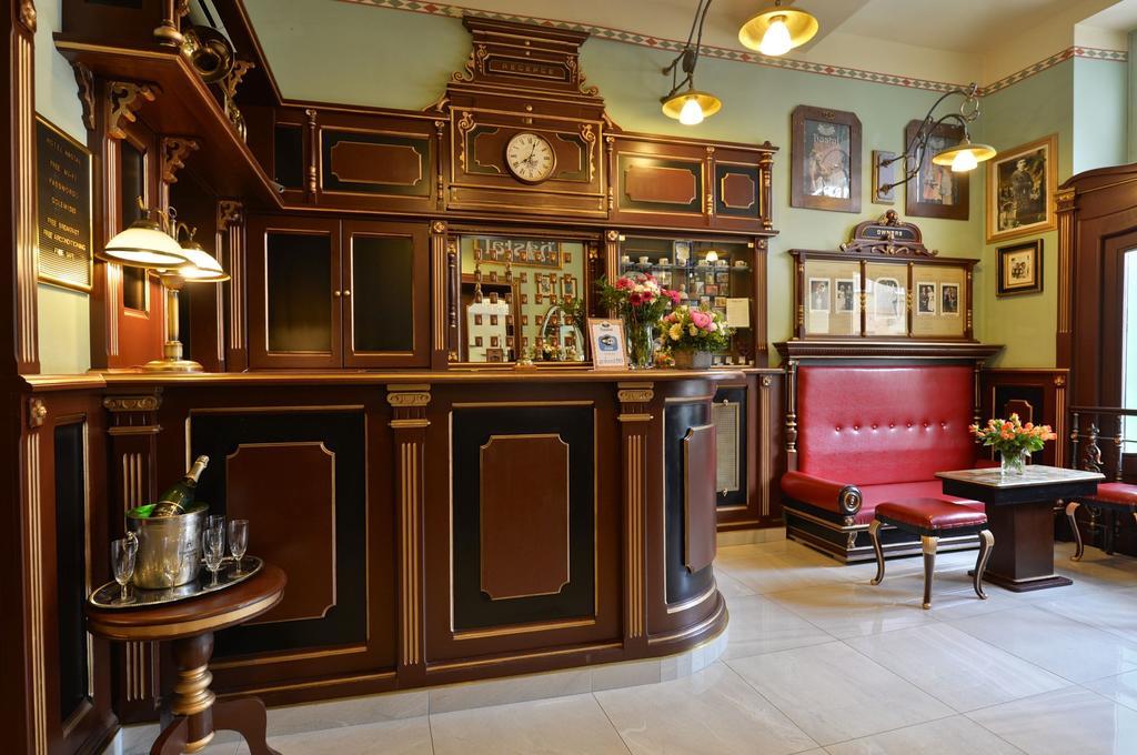 Hastal Old Town Otel 4*